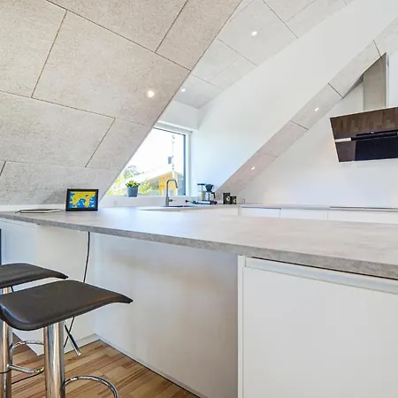 Gorgeous In With Kitchen Holiday home